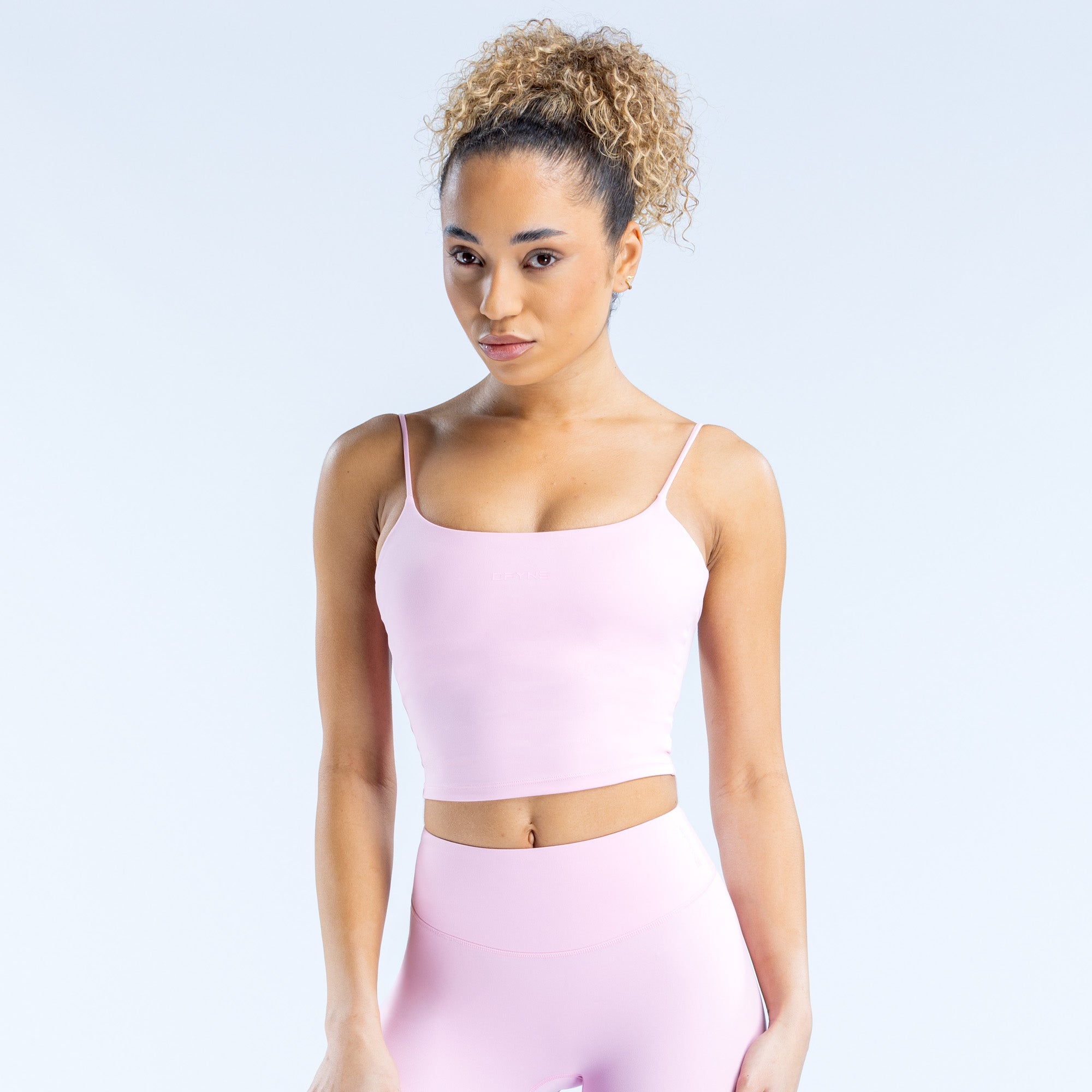 Sleeveless sports shirt